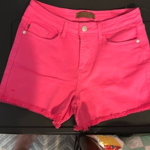 Judy Blue hot pink frayed shorts size medium.